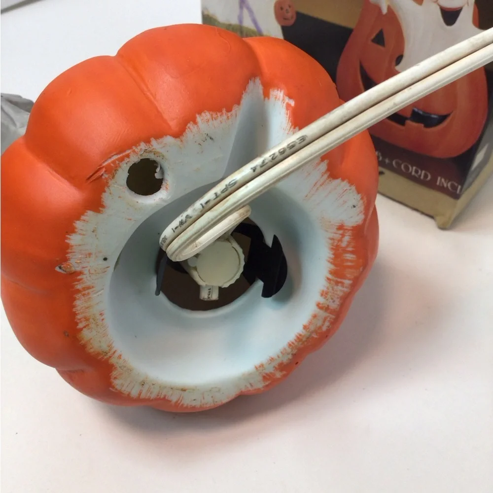 Vintage Halloween Ghost Lamp with Pumpkin Base, with original box